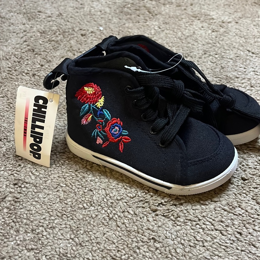 Toddler floral sneakers